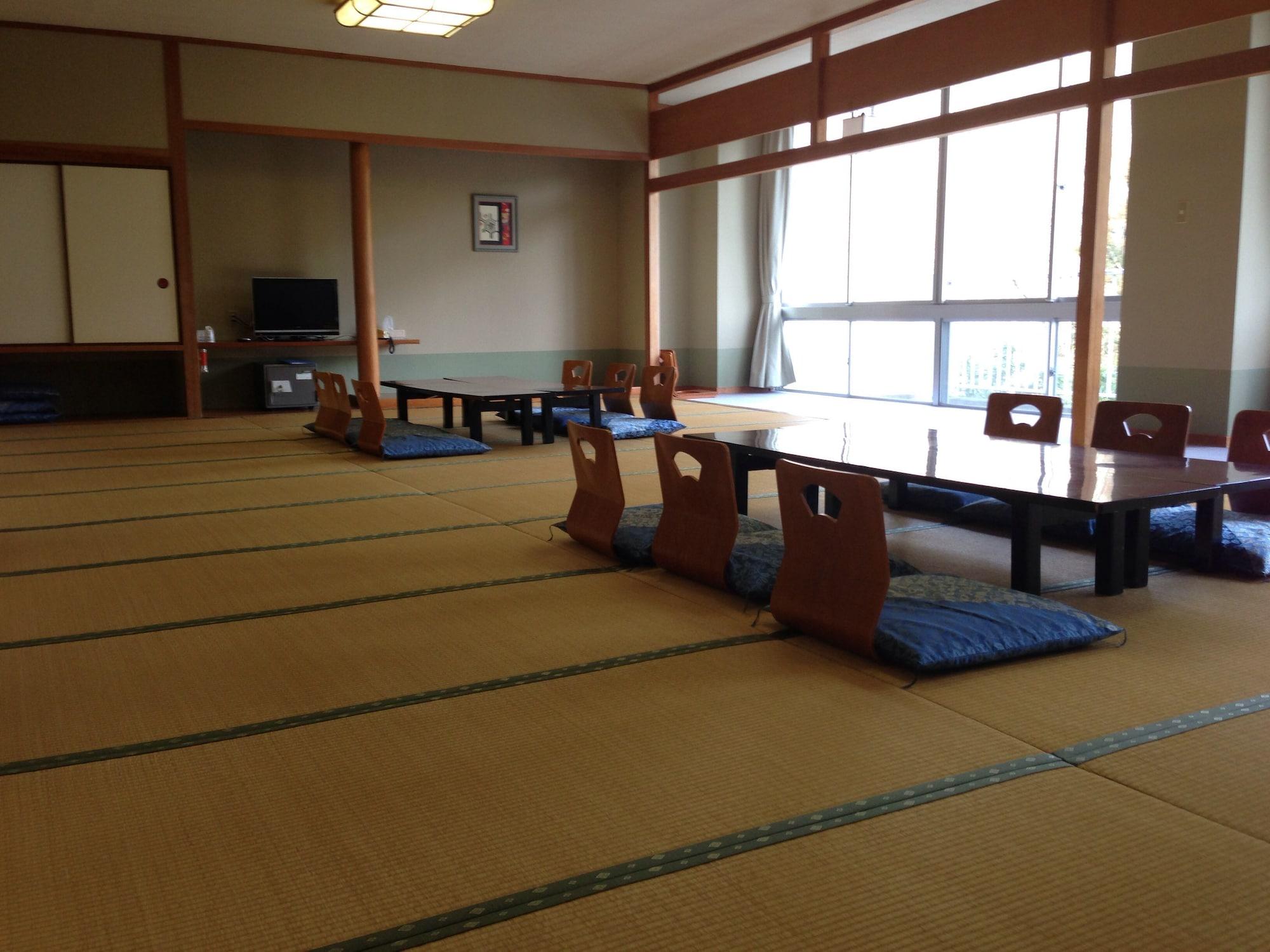Hinotani Onsen Misugi Resort Цу Екстериор снимка
