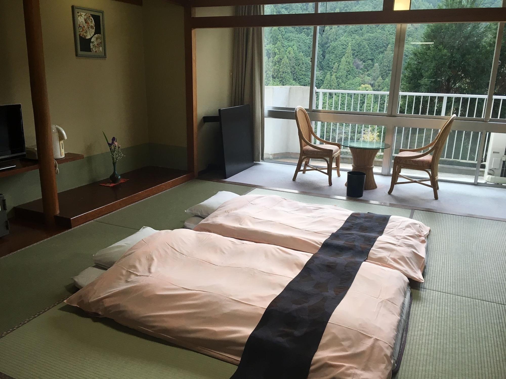 Hinotani Onsen Misugi Resort Цу Екстериор снимка