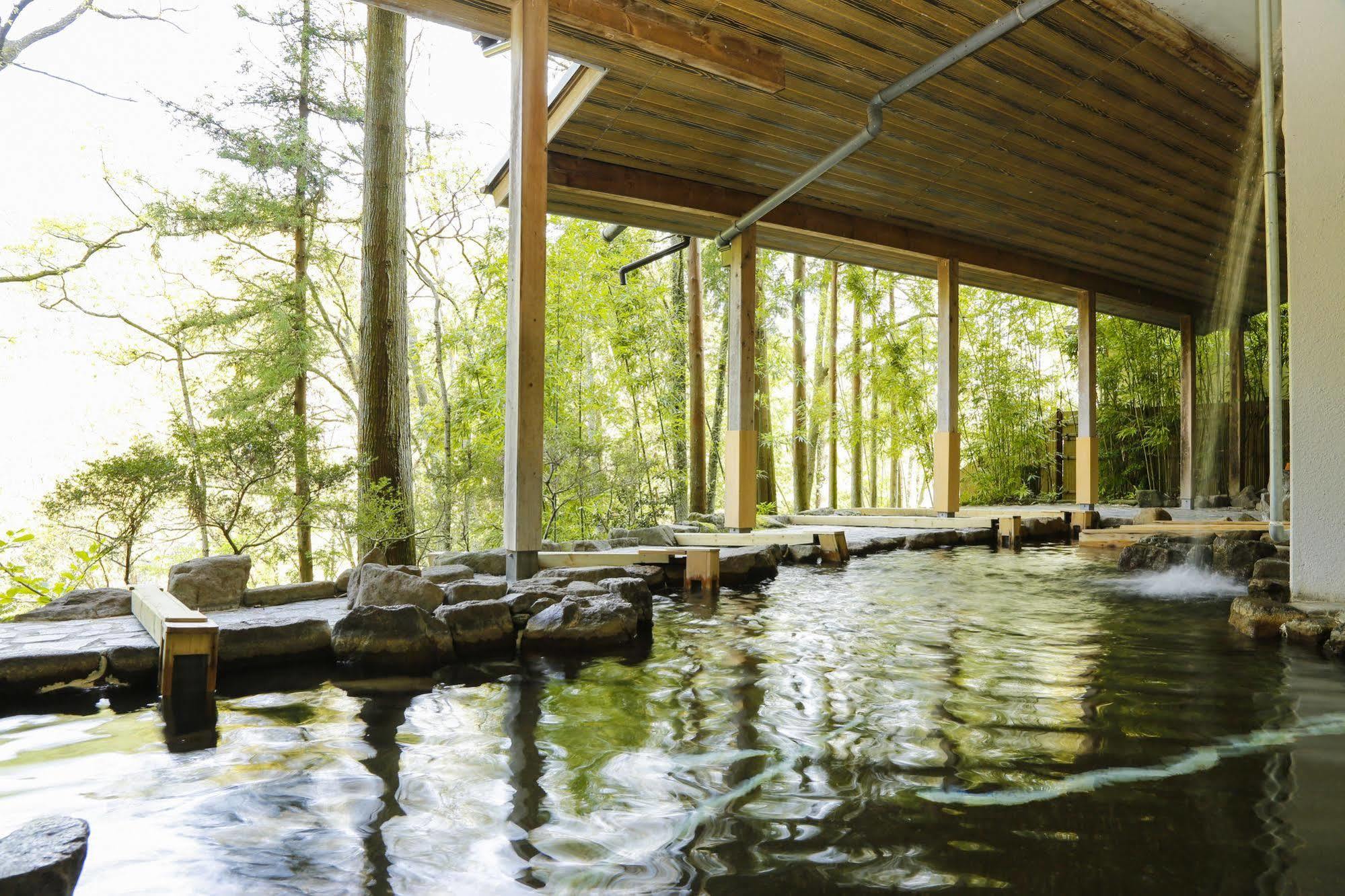 Hinotani Onsen Misugi Resort Цу Екстериор снимка